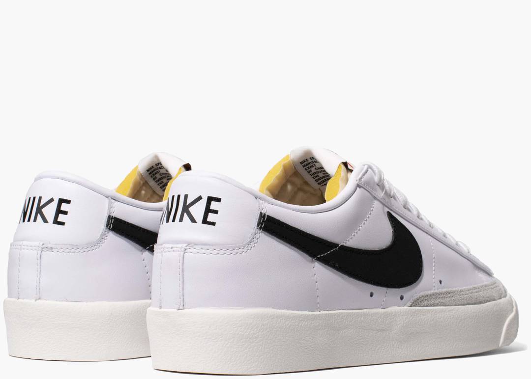 NIKE BLAZER LOW '77 OFF WHITE BLACK