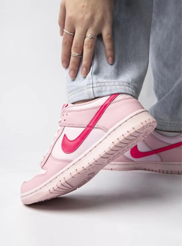NIKE DUNK LOW TRIPLE PINK (GS)