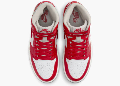 AIR JORDAN 1 RETRO HIGH OG VARSITY RED (W)